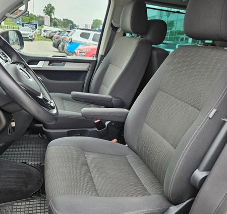 Volkswagen Multivan cena 138000 przebieg: 147000, rok produkcji 2016 z Debrzno małe 742